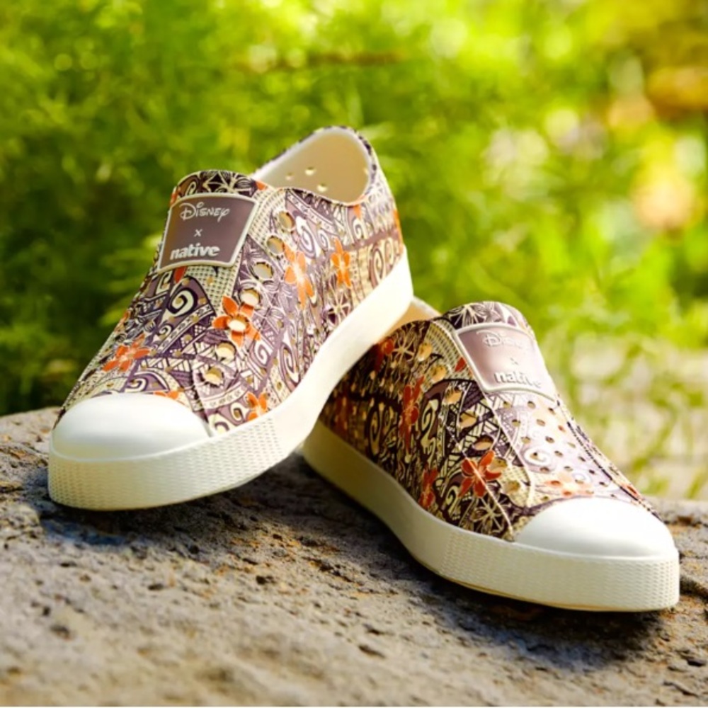NATIVE Walt DISNEY World Recyclable Disney Moana Native Shoes Unisex M3 W5